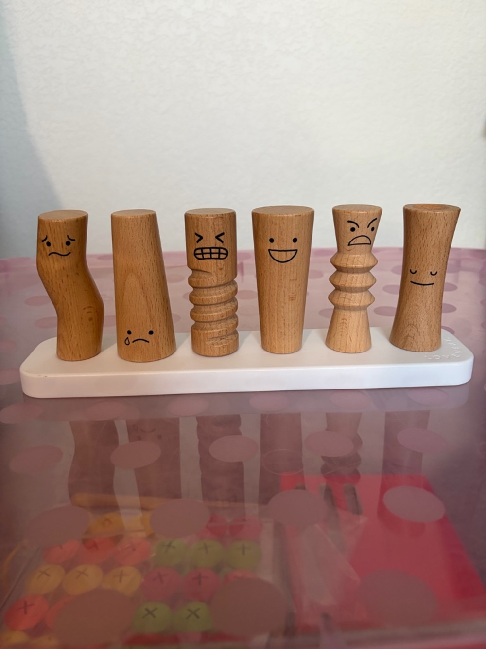 LOVEVERY Wooden Emotion Peg Set